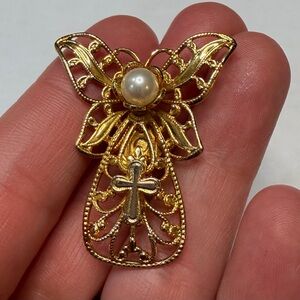 Vintage Jane Davis Signed Angel with Cross and Faux Pearl